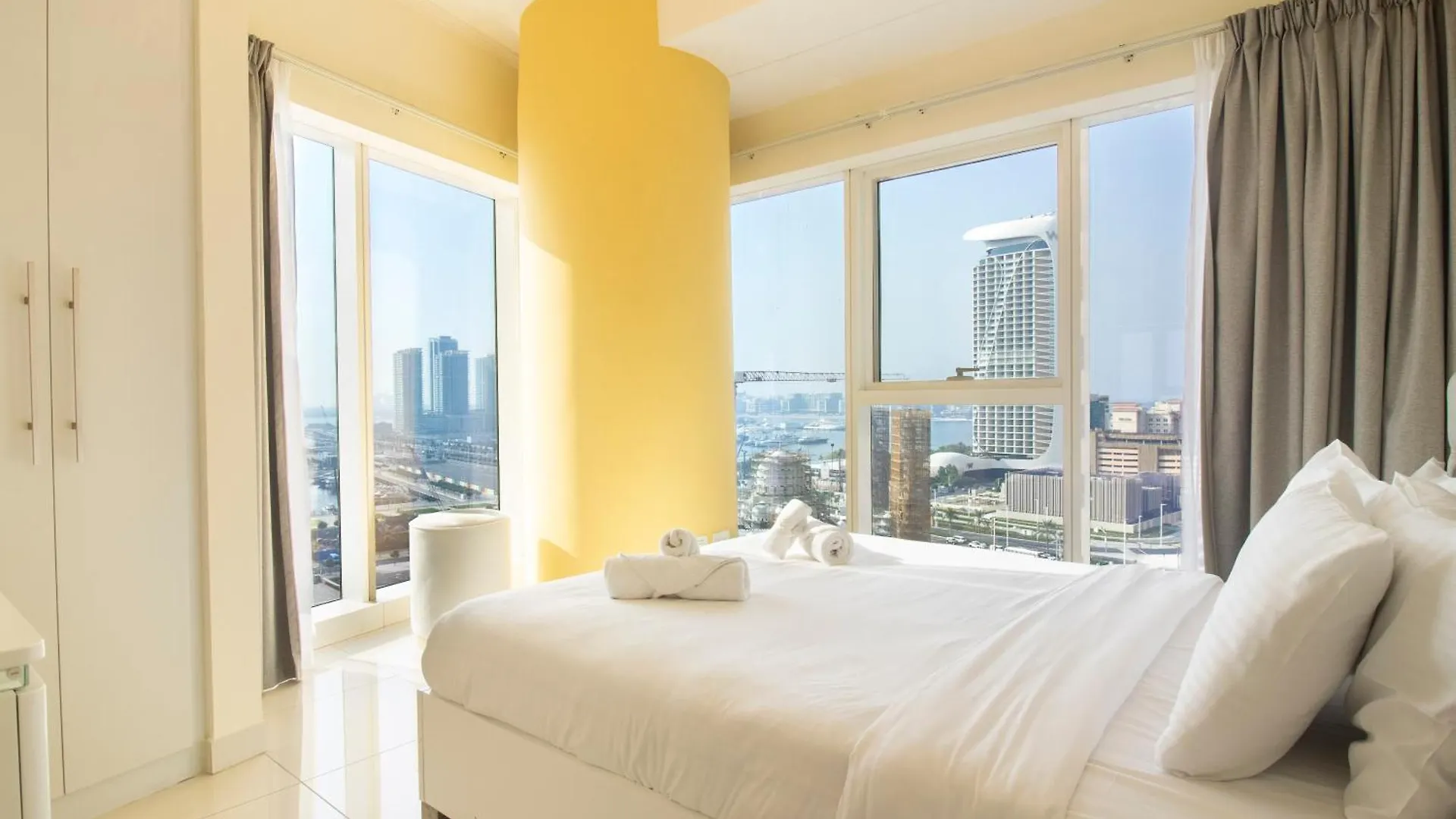 Urban Retreat: Sea View Apartment In Dubai Marina 0*,  아랍에미리트